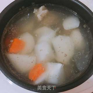 萝卜筒骨汤的做法步骤:4