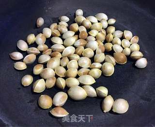 盐焗白果的做法步骤:5