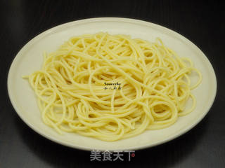 香菇肉末酱拌意面的做法步骤:3
