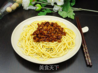 香菇肉末酱拌意面的做法步骤:5