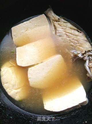 鱼汤炖豆腐的做法步骤:6