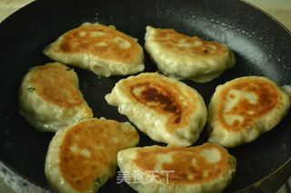 水煎饺的做法步骤:9