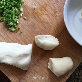 葱油脆酥饼的做法步骤:4