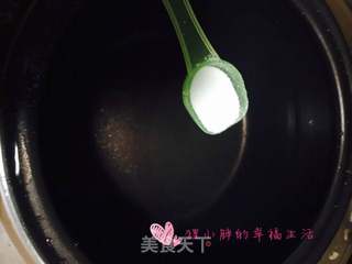 水煮大闸蟹的做法步骤:2