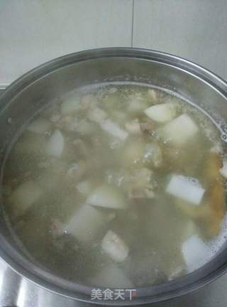 清炖羊肉汤的做法步骤:12