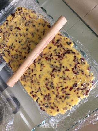 蔓越莓蛋黄奶酥的做法步骤:11
