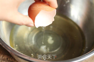 芒果蛋糕卷的做法步骤：1