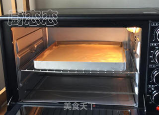芒果蛋糕卷的做法步骤：8