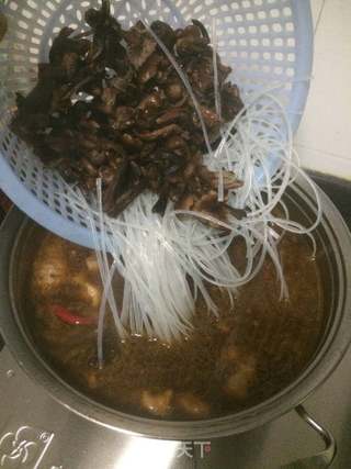 鸡腿版小鸡炖蘑菇的做法步骤:6