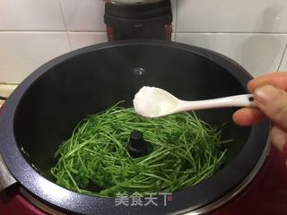 蒜蓉豌豆苗的做法步骤：9