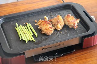 不仅仅是烤肉，还是一场早餐盛宴--蜜汁烤鸡腿的做法步骤：8
