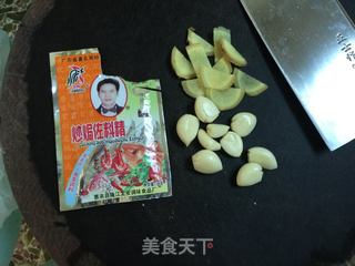 卤鹌鸽蛋猪蹄的做法步骤：3