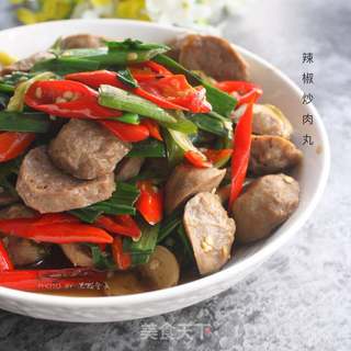 辣椒炒肉丸的做法步骤:6