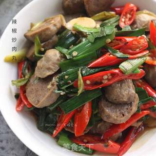 辣椒炒肉丸的做法步骤:7