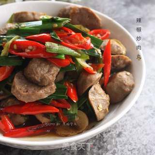 辣椒炒肉丸的做法步骤:8