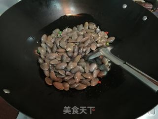 炒花蛤的做法步骤：4