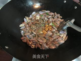 炒花蛤的做法步骤：5