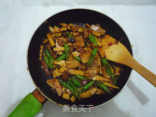 香干小炒肉的做法步骤:10