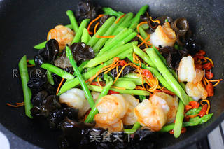 虫草花芦笋炒虾仁的做法步骤:6