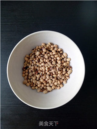 【醇香味浓黄豆浆】蔓越莓豆浆的做法步骤:2