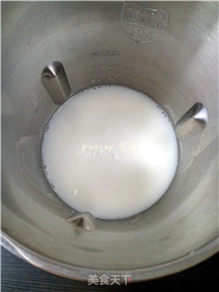【美味奶茶在家也能DIY】港式奶茶的做法步骤:4