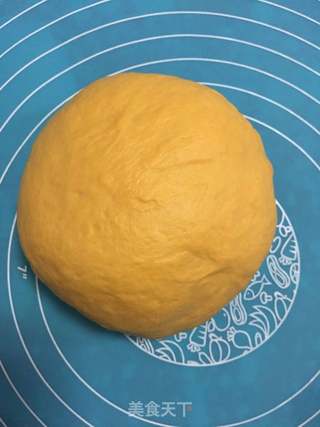 #信任之美#南瓜肉松卷和南瓜豆沙卷的做法步骤:8