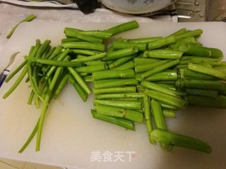 #信任之美# 听听我的故事——干椒空心菜的做法步骤：2