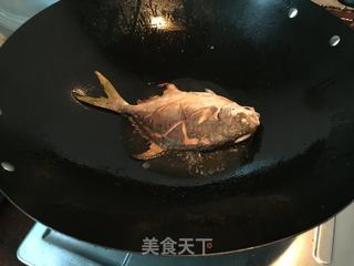 番茄金鲳鱼的做法步骤:3