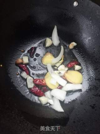 鸭块炖土豆的做法步骤：3