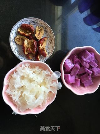 #信任之美#紫淮山银耳红枣羹的做法步骤:2