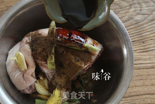 五香烤鸭的做法步骤:3