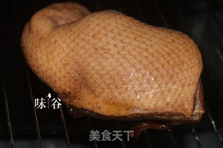 五香烤鸭的做法步骤:5