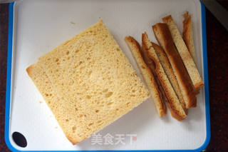 简单早餐,火腿蛋三明治的做法步骤:2