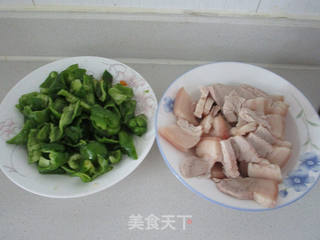 #信任之美#青椒回锅肉的做法步骤:6