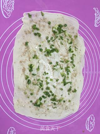 #信任之美#发面手撕葱油饼的做法步骤:5
