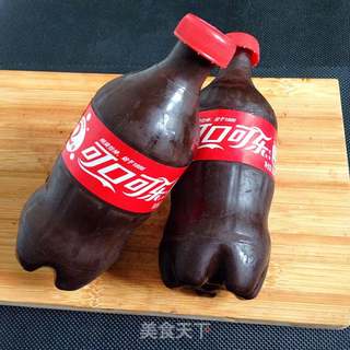 形象可乐蛋糕的做法步骤:16