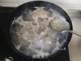 #信任之美# 排骨烧土豆的做法步骤:2