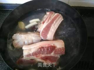 #信任之美#梅菜扣肉的做法步骤:2