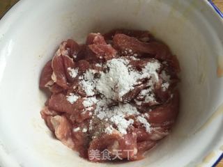 #信任之美#青蒜炒肉片的做法步骤：1