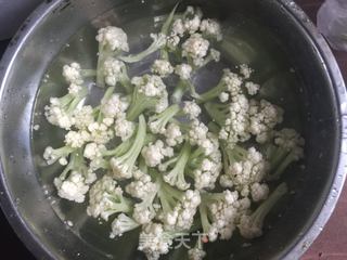 #信任之美#干锅花菜的做法步骤：1
