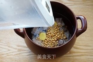 冬瓜排骨黄豆汤的做法步骤：6