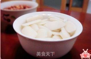教你如何用山楂汁做银耳羹的做法步骤:3