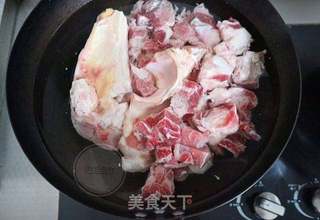 #信任之美#红焖牛肉/面的做法步骤：1