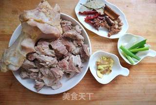 #信任之美#红焖牛肉/面的做法步骤：2