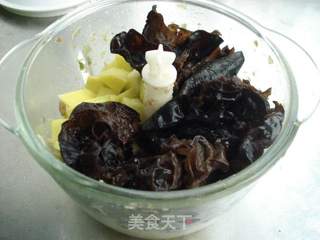 #信任之美#萝卜木耳饺子的做法步骤：4