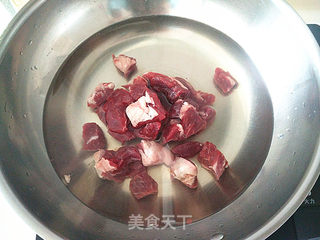 #信任之美#【黄豆牛腩西红柿汤】的做法步骤：2