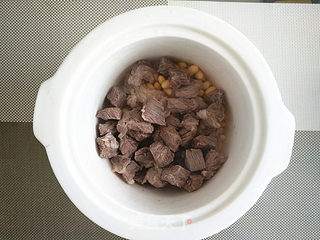 #信任之美#【黄豆牛腩西红柿汤】的做法步骤：4