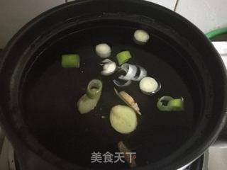 ＃信任之美＃萝卜丝汆肉丸汤的做法步骤：2