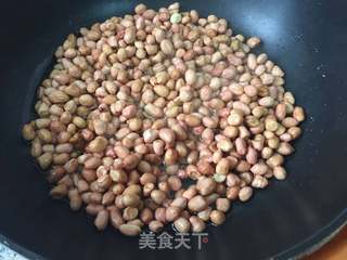 油炸花生米的做法步骤:3