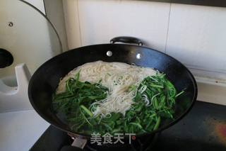 #信任之美# 酸辣鸡蛋面的做法步骤:5